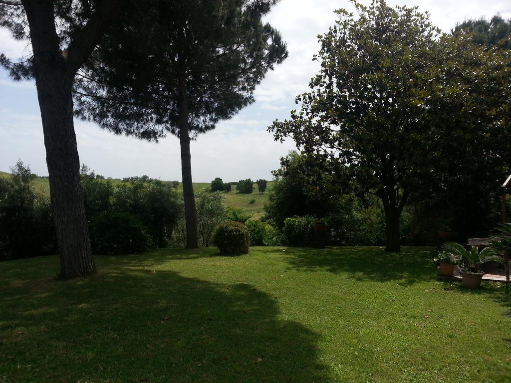 ポメツィア La Finestra Sul Cortile Bed & Breakfast エクステリア 写真